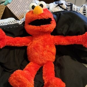 Elmo Hug ME Excellant Condition